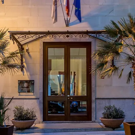 Federico Ii Palace Hotel