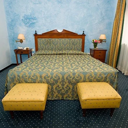 Federico Ii Palace Hotel